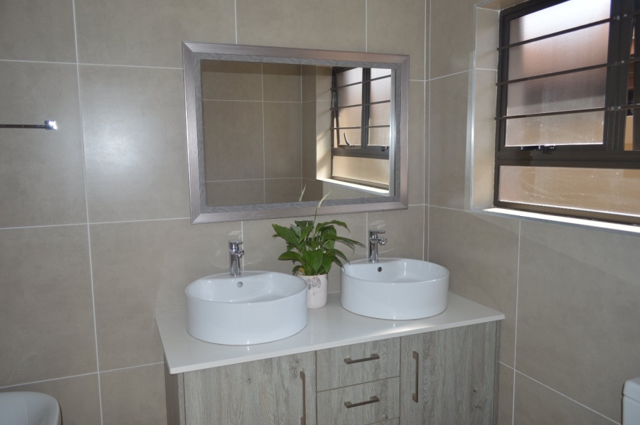 2 Bedroom Property for Sale in Flamwood North West